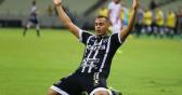 Arthur Cabral, do Ceará, se torna o artilheiro do Brasil, e internet vai à loucura; veja...