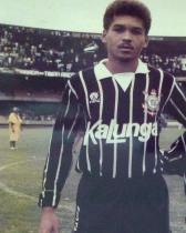 Campeo em 1990, ex-lateral do Corinthians quer reconhecimento: 'No sei se lembram de mim' |...