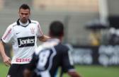 Jlio Csar erra duas vezes, Corinthians perde pra Ponte e  eliminado do Paulisto 2012