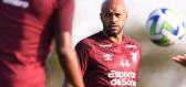 Thiago Heleno, do Athletico, desconversa sobre interesse do Corinthians: