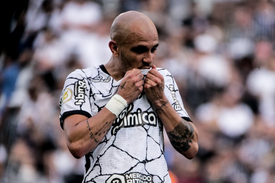 Fbio Santos marcou o gol da vitria do Corinthians neste domingo