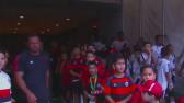 Com entrada repentina, Flamengo frustra crianas em Manaus. Assista!