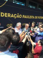Corinthians e S�o Paulo pedir�o fim da torcida �nica nos cl�ssicos das semifinais | campeonato...