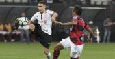 Derrotas do Corinthians pem foco em Gabriel e sua dificuldade no passe - Futebol - UOL Esporte