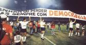 Esp�rito Corinthiano: 'Ganhar ou perder, mas sempre com Democracia'