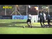Corintianos imitam chute no vcuo e leso de Valdivia no Drbi - YouTube