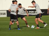 Paraguaio Sergio Daz faz primeiro trabalho com bola com o grupo no Corinthians | corinthians |...