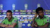 Ex-corintianos na mira do Fla: situa��o quer Gil, oposi��o sonha com Renato Augusto e J�