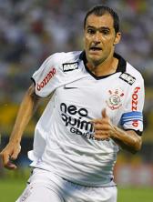 Danilo ressurge no Brasileiro e tenta recuperar o flego no Corinthians | globoesporte.com