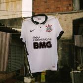 Banco quer abertura de 50 mil contas para mudar cor de logotipo na camisa do Corinthians |...
