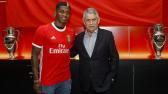 A BOLA - Yony Gonz�lez oficializado no LA Galaxy (Benfica)
