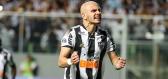 Atltico-MG rescinde com Fbio Santos, que vai jogar no Corinthians