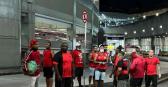 Com pipoca, torcedores aguardam retorno do Flamengo ao Rio