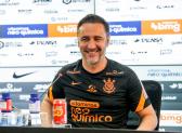 Vtor Pereira explica frase sobre o Liverpool, diz que voltar ao 4-3-3 e analisa oitavas do...