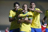 Joia do Corinthians, Pedro volta da sele��o sub-17 como destaque e sonha com estreia em 2023 |...