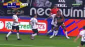 Profissional que cuidou de Paulinho em les�o no Corinthians festeja: 