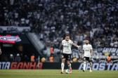Volante volta a jogar pelo Corinthians depois de um m�s fora por les�o; confira