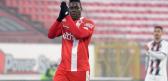 Corinthians faz reuni�es e estuda avan�ar com oferta por Balotelli