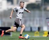 Pedro Henrique treina com bola, tem aprova��o de Ram�n e deve refor�ar Corinthians contra o Bahia...