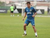 Revela��o do Coritiba se apresenta ao Corinthians ap�s ano de pol�micas e impasse | futebol | ge