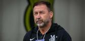 Corinthians: apoio de ala de conselheiros vital�cios a Augusto est� no fim