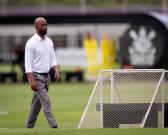Como Fabinho Soldado conquistou do elenco � oposi��o em primeiro ano como diretor do Corinthians |...