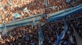 Um emblema da paix�o ao futebol: O dia em que a torcida do Racing impediu a extin��o do clube