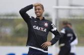 Filho de ex-dirigente � retirado de amistoso de lendas do Corinthians ap�s repercuss�o negativa |...