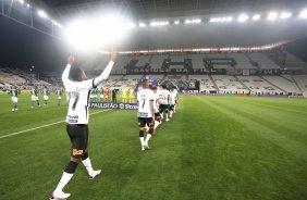Corinthians entra em campo contra Palmeiras na Arena Corinthians pela final do Campeonato Paulista