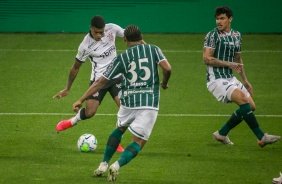 Lo Natel fez sua estreia entre os titulares do Corinthians contra o Coritiba