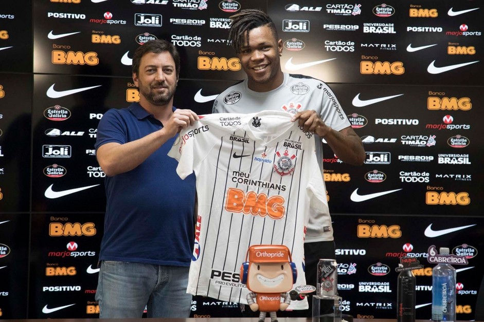 Matheus Jesus foi contratado pelo Corinthians em 2019