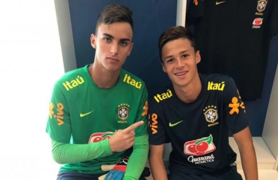 Matheus Donelli (esquerda) e Matheus Arajo (direita) foram os corinthianos campees mundiais sub-17 em 2019