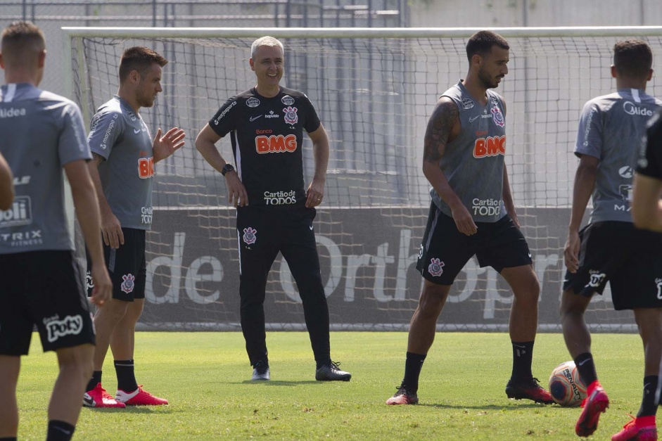 Camacho ressaltou conversas com Tiago Nunes durante pausa