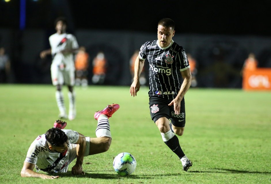 Corinthians bateu um rival direto na luta contra o rebaixamento