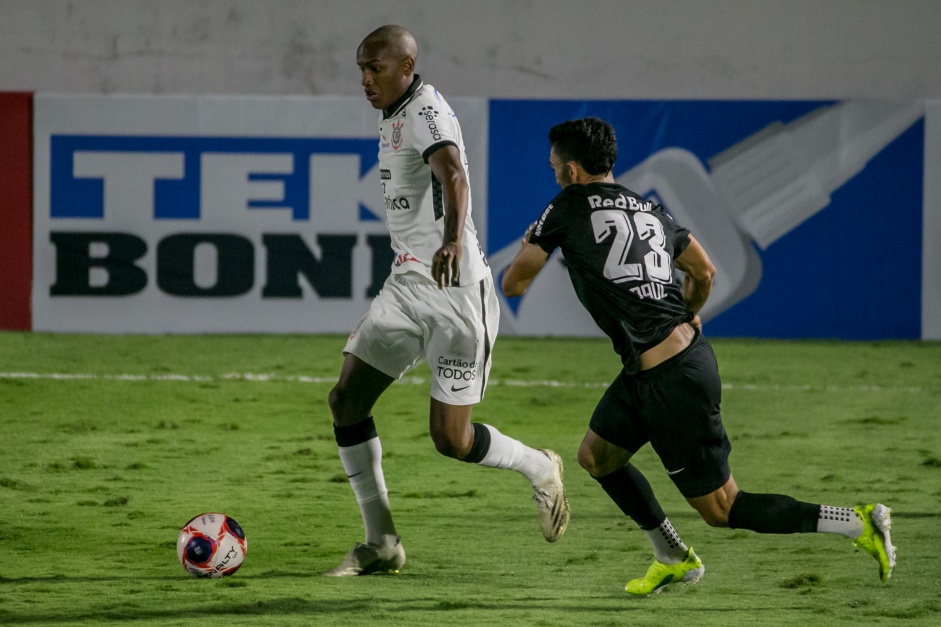 Garoto Cau no jogo entre Corinthians e Red Bull Bragantino, pela estreia do Paulisto 2021