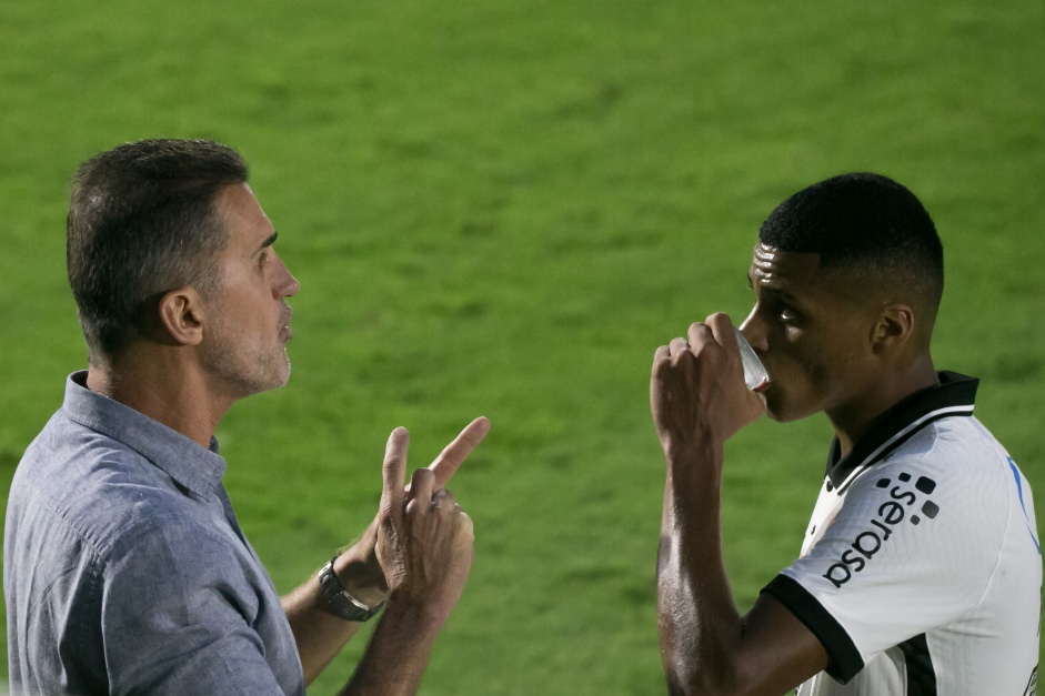Mancini exaltou bom incio de Varanda no time profissional do Corinthians