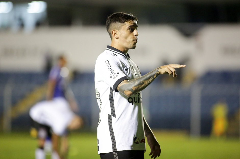 Fagner em ao pelo Corinthians contra o So Caetano pelo Campeonato Paulista 2021