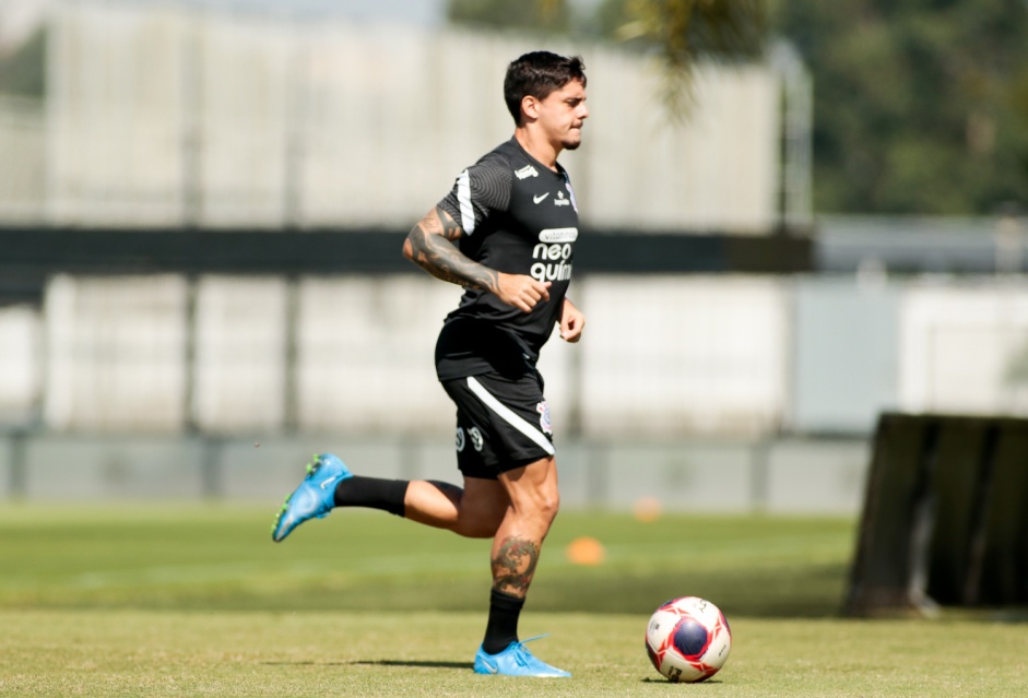 Fagner no poder enfrentar o Palmeiras no domingo; jogador testou positivo para Covid-19