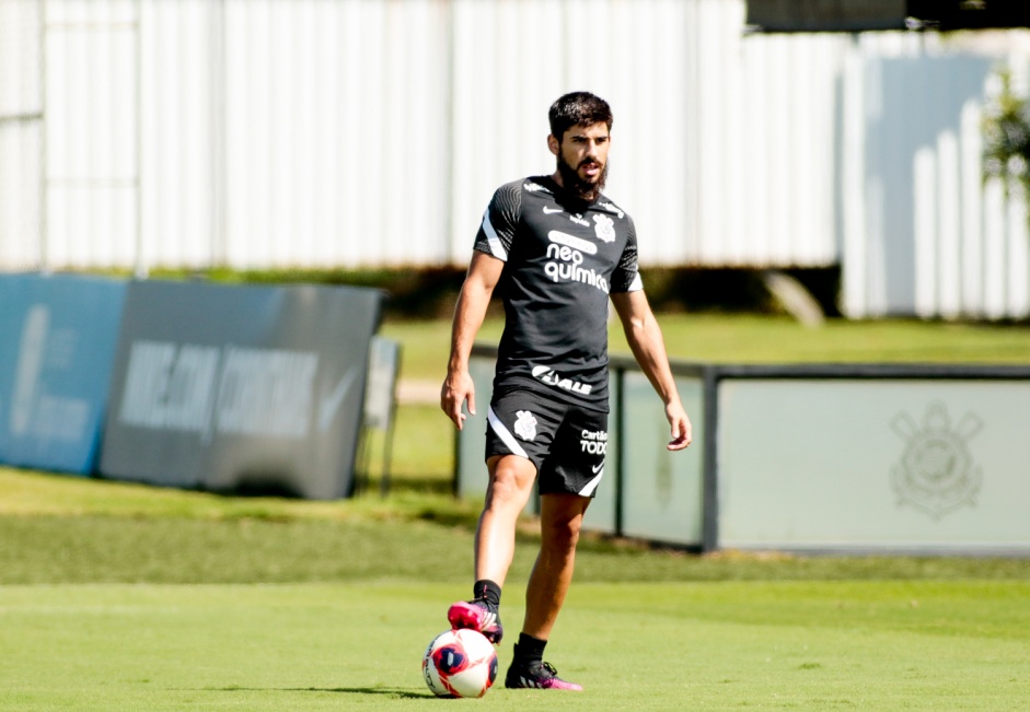 Corinthians definiu emprstimo de zagueiro Bruno Mndez ao Internacional
