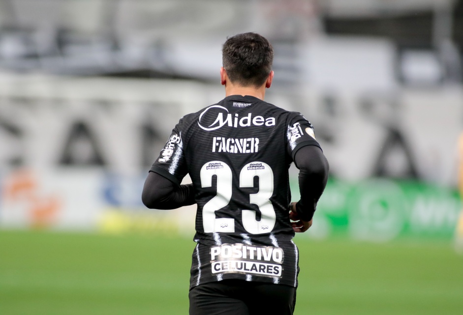 Lateral Fagner na estreia do Corinthians no Campeonato Brasileiro 2021, contra o Atltico-MG
