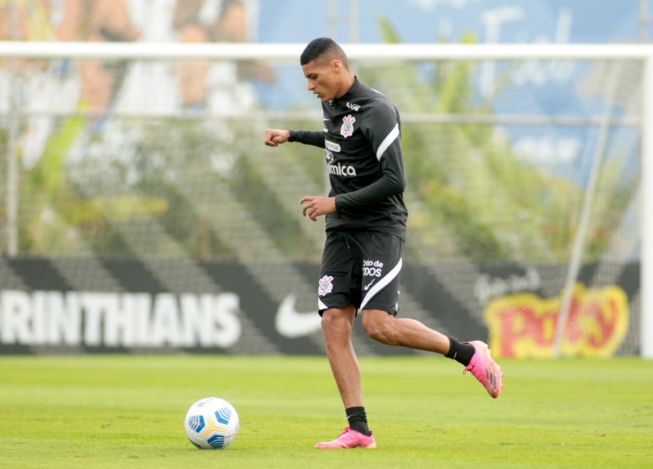 Rodrigo Varanda durante treinamento do Corinthians em preparao para duelo contra o Sport