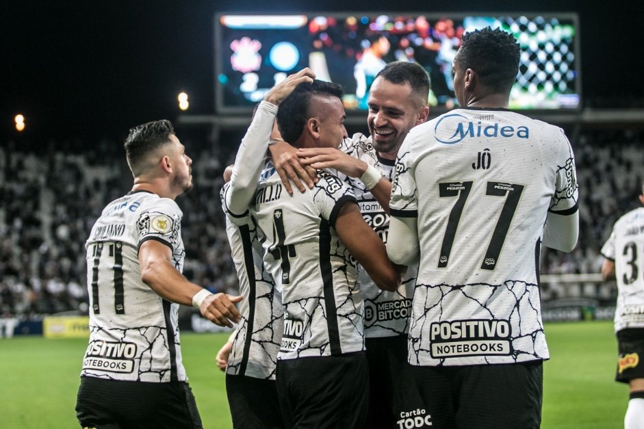 Cantillo marcou o terceiro gol do Corinthians na vitria sobre o Bahia, na Neo Qumica Arena