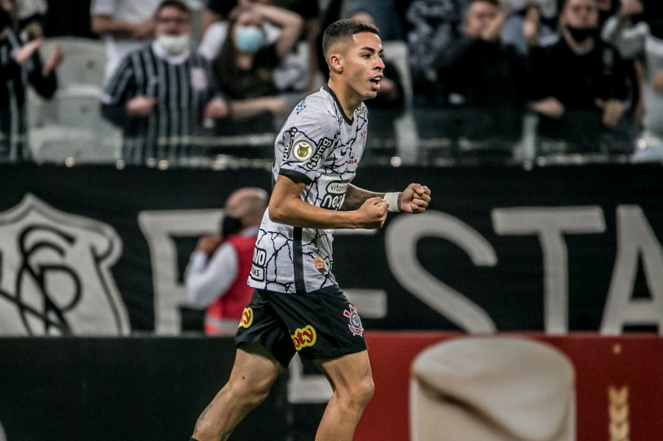 Gabriel Pereira tem contrato com o Corinthians at maro de 2022