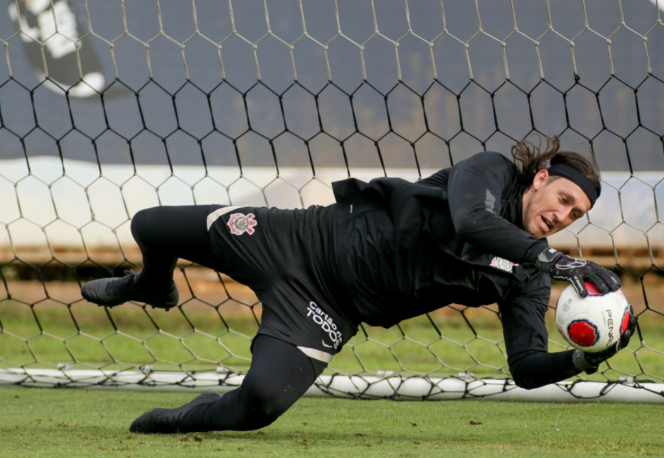 Cssio durante treino do Corinthians no CT Joaquim Grava