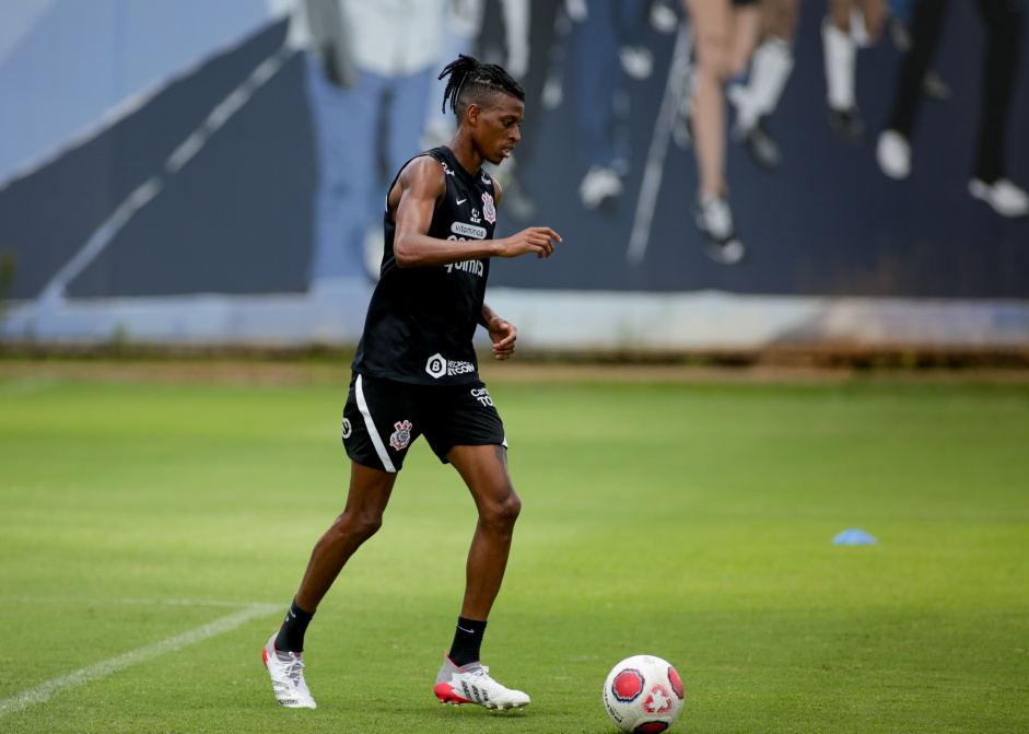 Robson Bambu  o ltimo inscrito pelo Corinthians no Paulisto; jogador foi relacionado pela primeira vez em meio  acusao de estupro