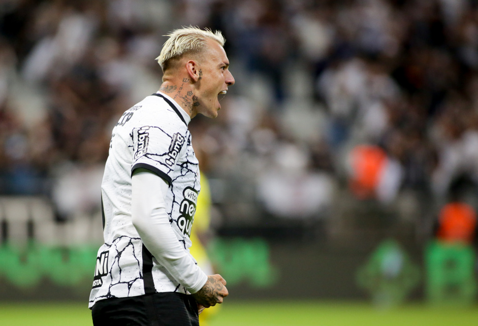 Rger Guedes durante comemorao de gol em vitria do Corinthians nesta quarta-feira