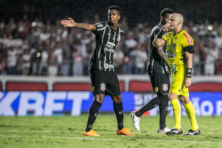 J marcou o gol do Corinthians diante do So Paulo, mas no evitou a derrota do Timo fora de casa no ltimo domingo