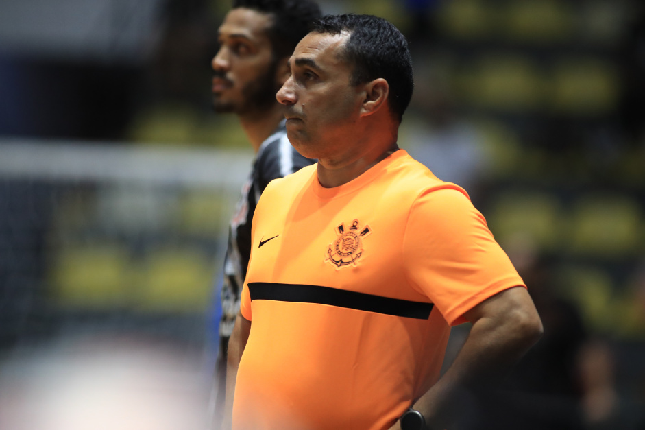 Técnico Deividy Hadson assumiu o Corinthians nesta temporada