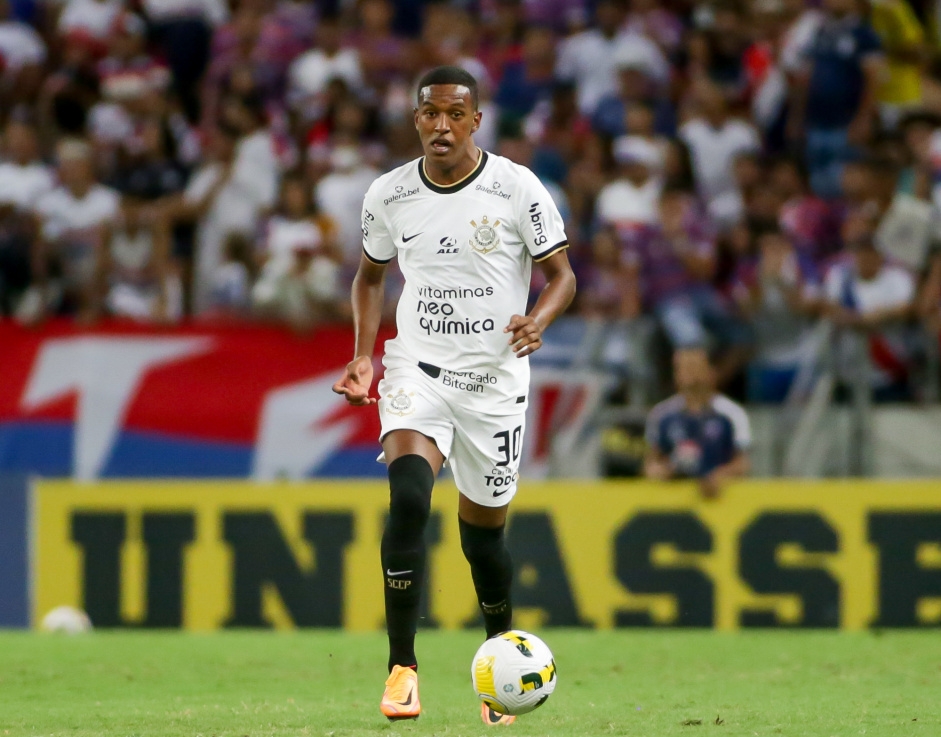 O Corinthians far a ponte para Robert Renan e sua nova equipe