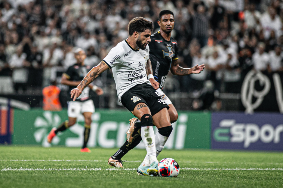 Yuri Alberto finaliza em duelo contra o gua Santa pelo Campeonato Paulista